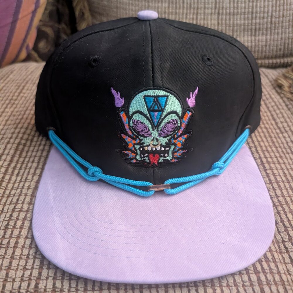 Findlay Snapback Alien - image 1